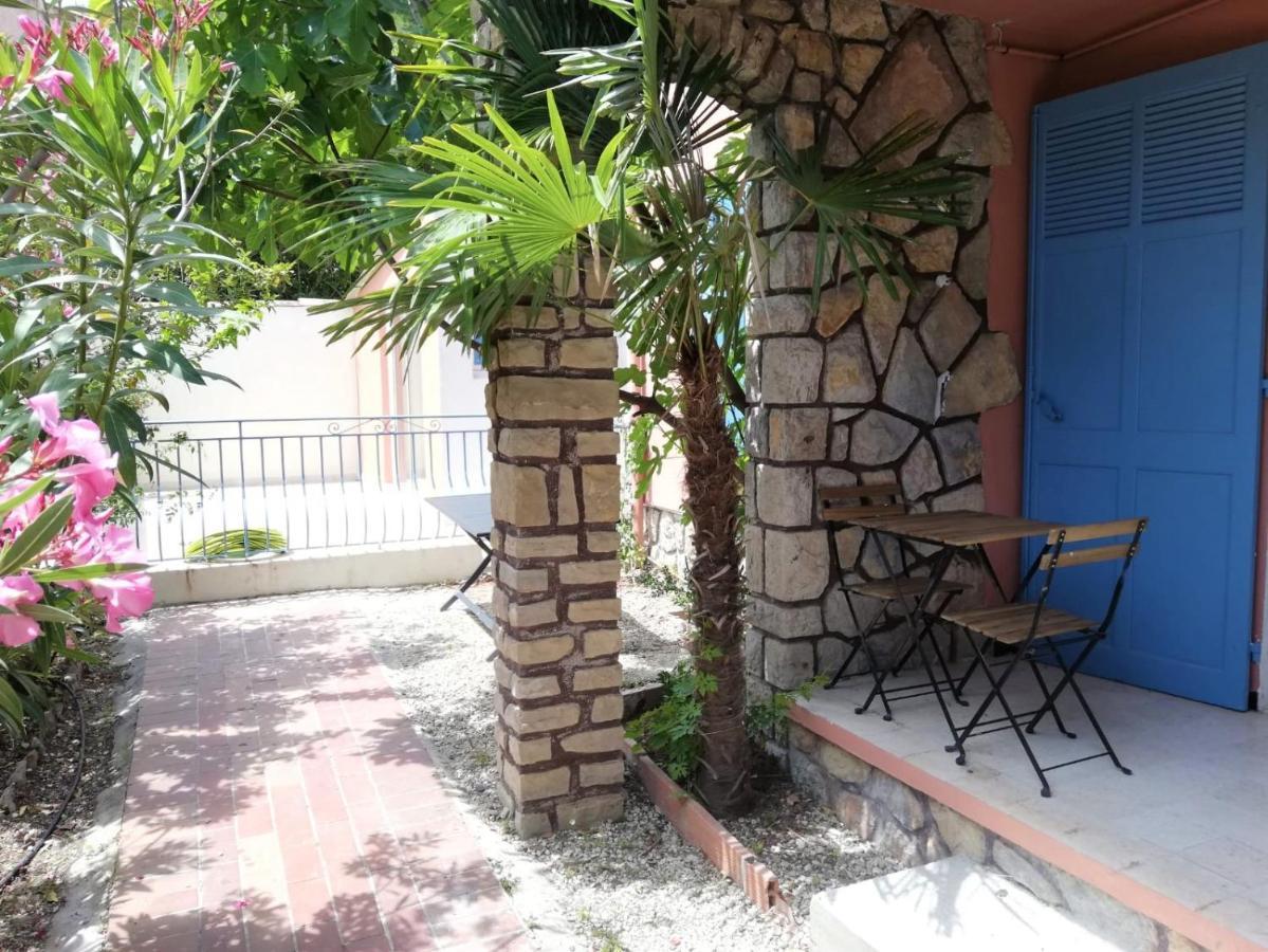 Beaux 3 Pieces Avec Espaces Exterieurs Et Parking - Proche Apartment Hyeres