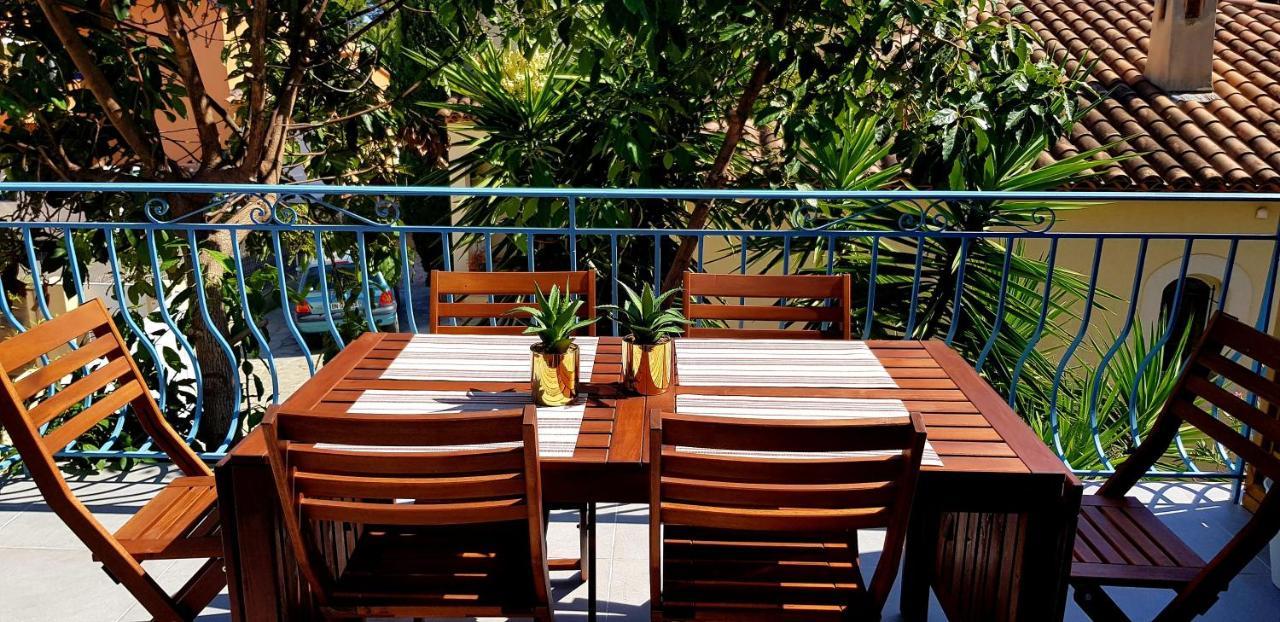 Beaux 3 Pieces Avec Espaces Exterieurs Et Parking - Proche Hyeres