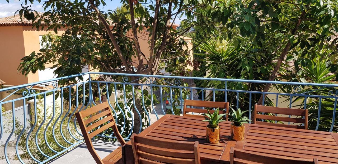 Beaux 3 Pieces Avec Espaces Exterieurs Et Parking - Proche Apartment Hyeres