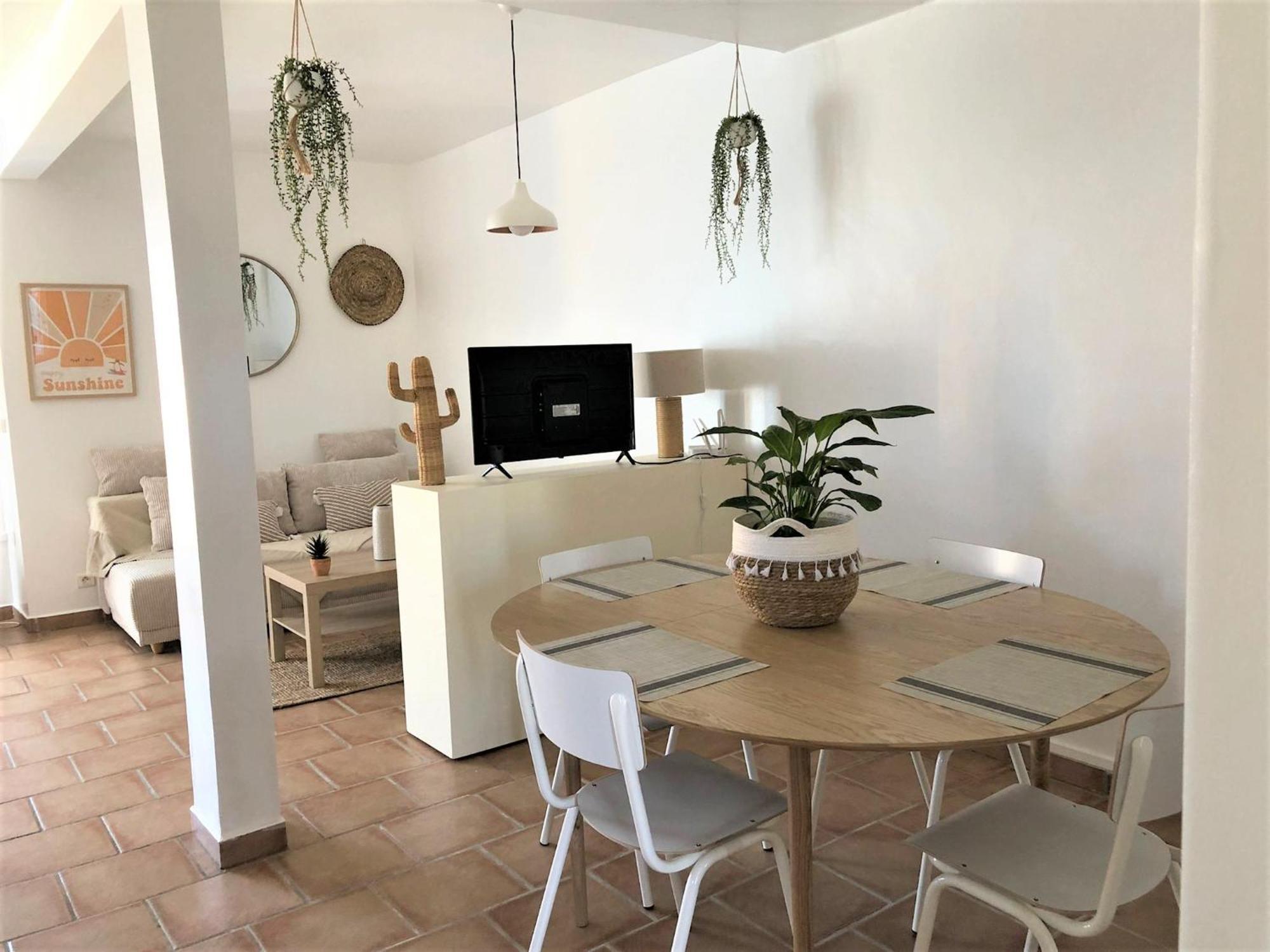 Beaux 3 Pieces Avec Espaces Exterieurs Et Parking - Proche *